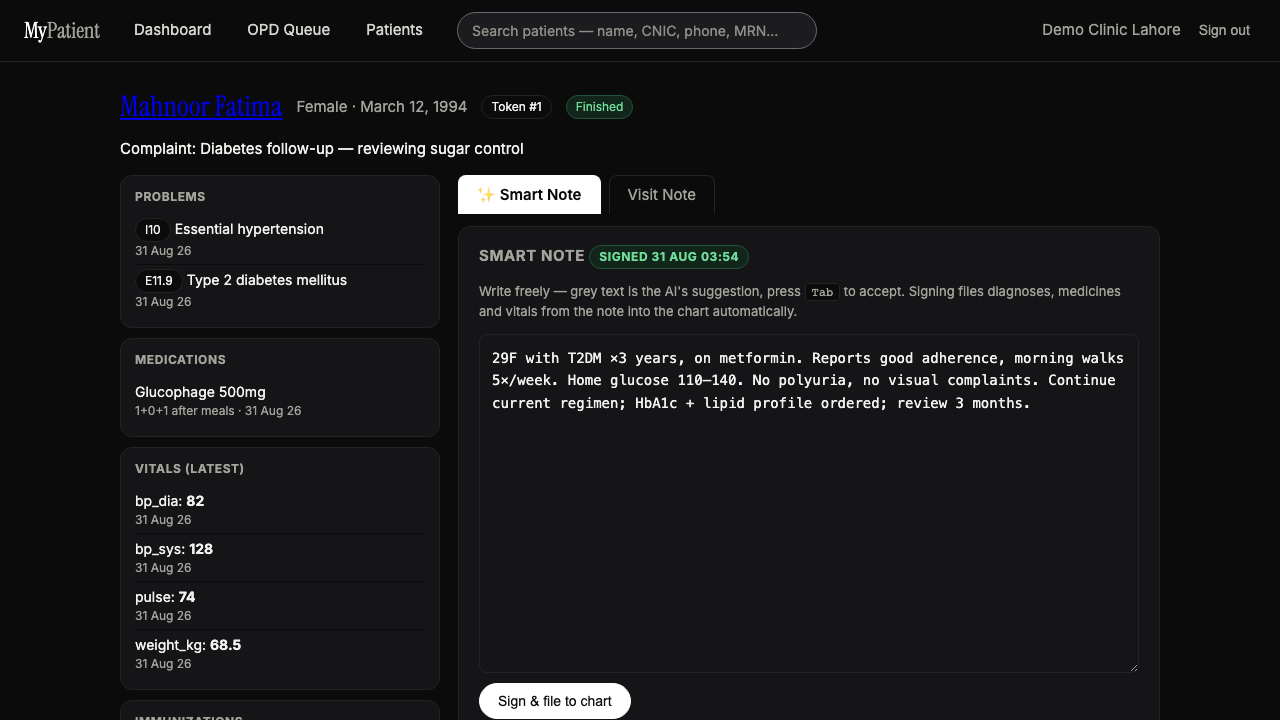 MyPatient chart: full patient record on the left, AI Smart Note on the right